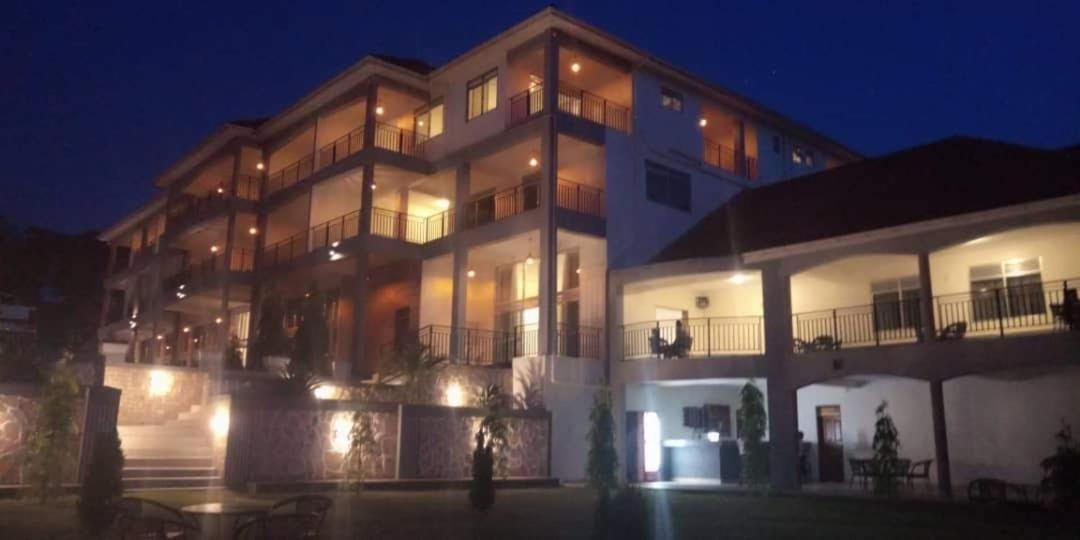 Hoima Eka Hotel מראה חיצוני תמונה